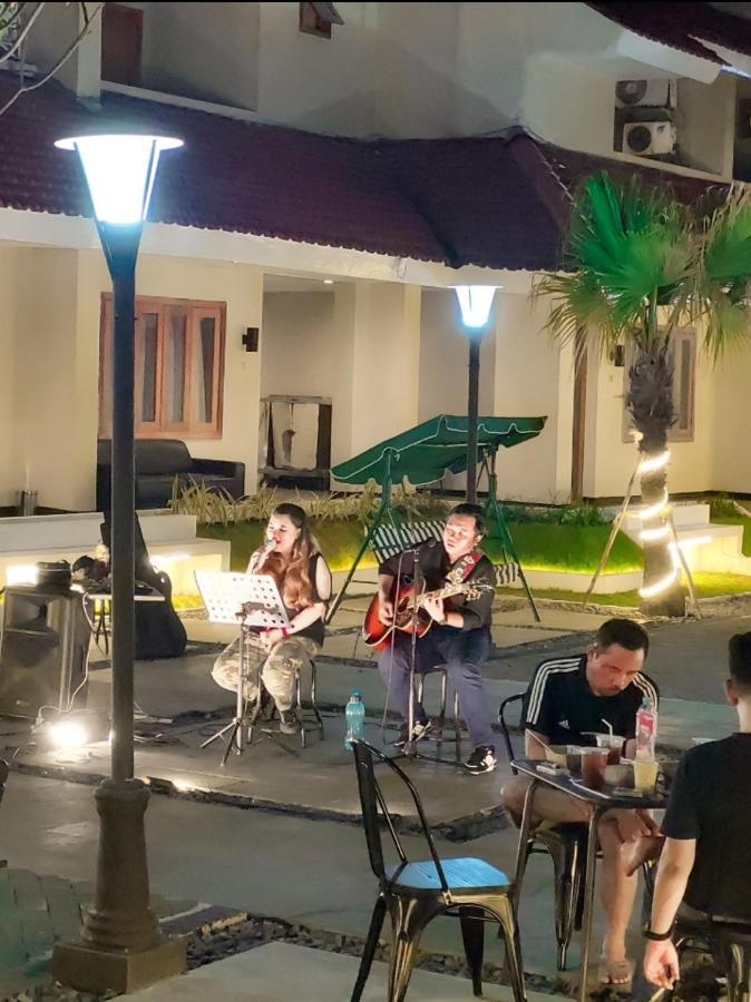 Country Heritage Hotel สุราบายา ภายนอก รูปภาพ
